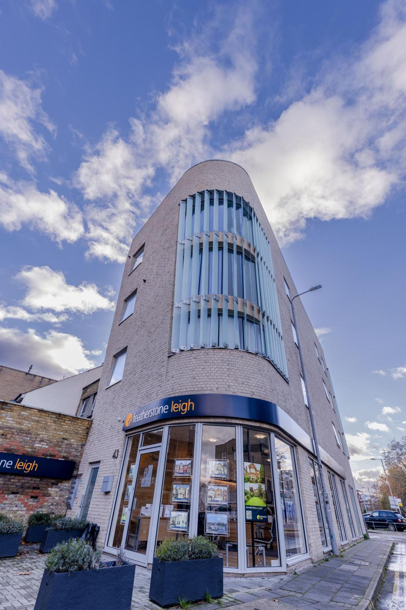 Vertigo Boutique Sleeps 4 London คิงส์ตันอะพอนเทมส์ ภายนอก รูปภาพ